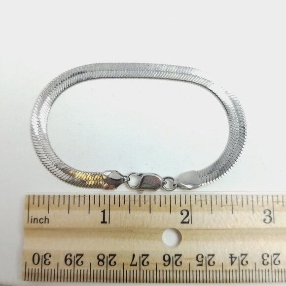 Vintage Flat Chain Bracelet, Sivler Tone, Herringbone Lobster Clasp, Classic - Picture 3 of 4